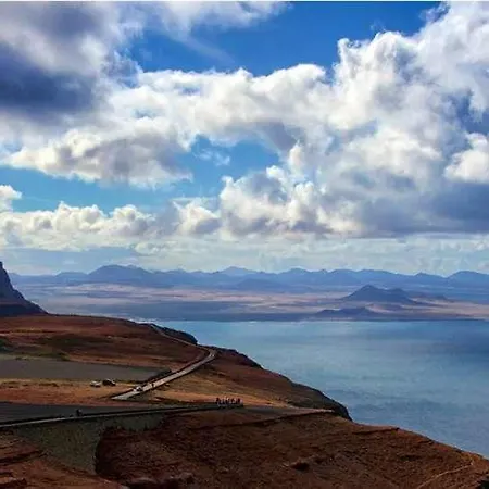 Phariza * Famara