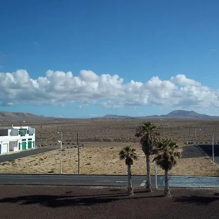 Phariza Famara